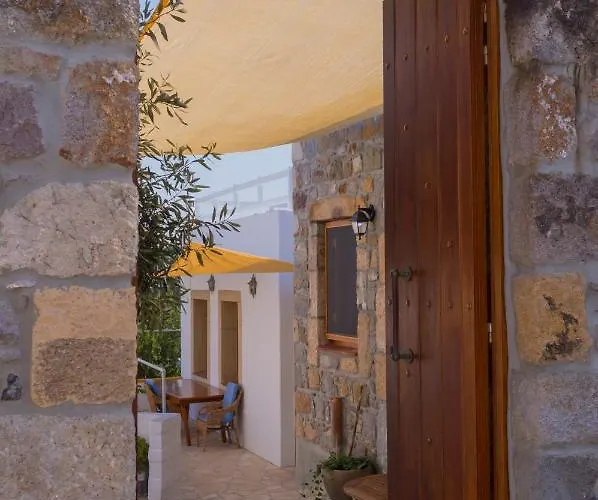 別荘 Manos House In Chora *