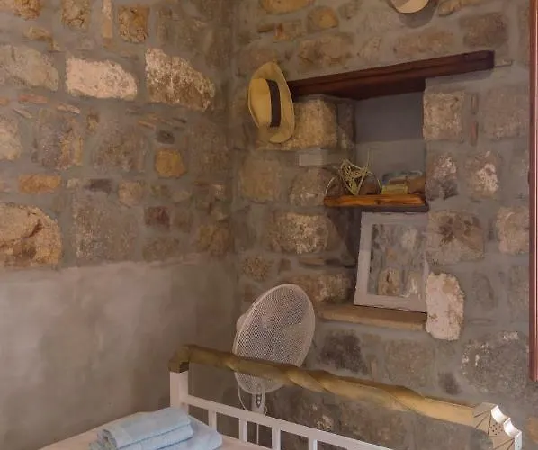 Manos House In Chora Pátmos
