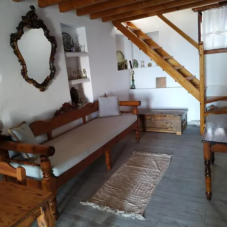 Manos House In Chora Патмос